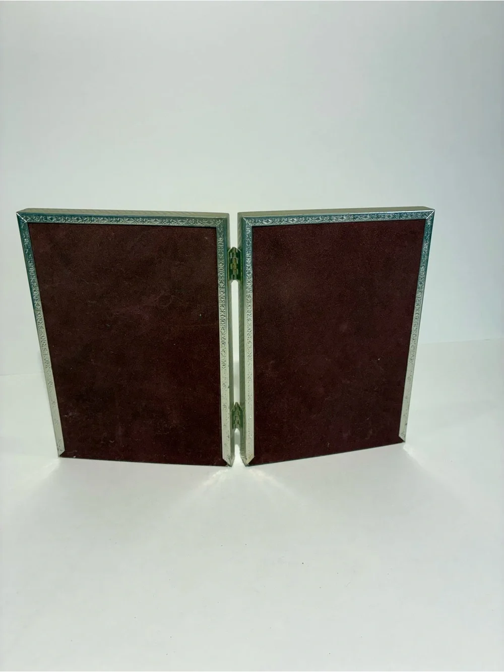Vintage Silver Plated Bi-Fold Picture Frame Hinged Double 5x7 Photos Ornate